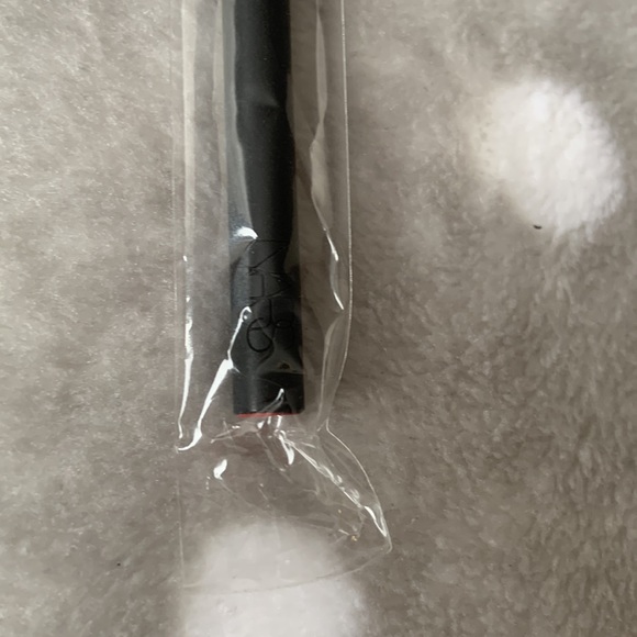 NARS Wet/Dry Eyeliner Brush #51 - Picture 5 of 6